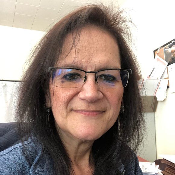 Meet your Posher, Hope - Picture 2 of 3